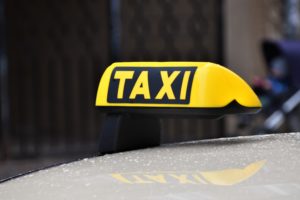 Enseigne de taxi.