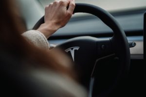 A l'intérieur d'une voiture Tesla Model 3